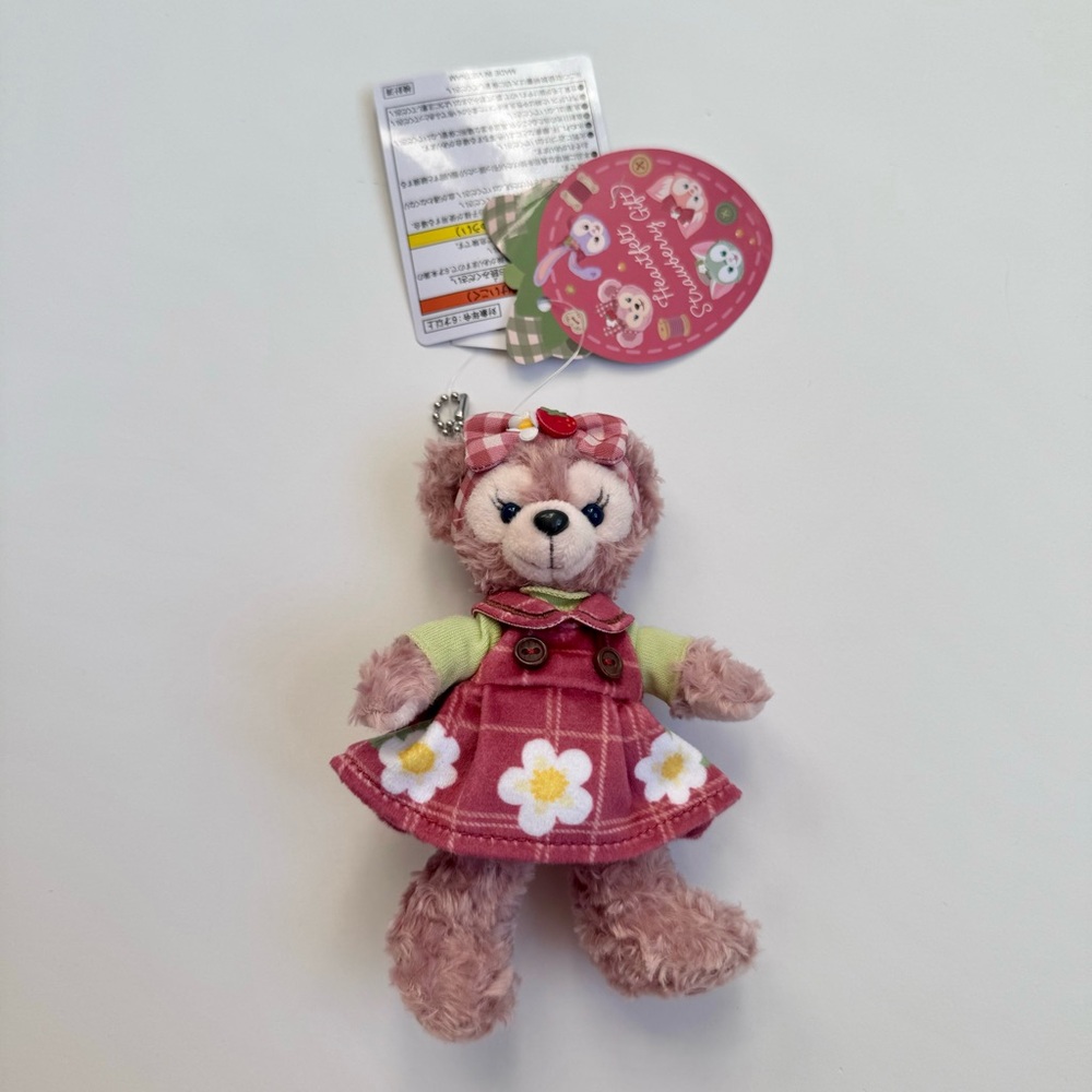 New! Tokyo Disney ShellieMay Heartfelt Strawberry plush badge keychain